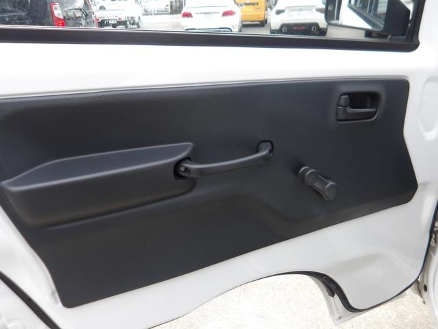 キャリイトラック KCエアコン・パワステ ワンオーナー車・4WD車・エアコン・パワーステアリング・荷台ゴムマット・ヘッドライトレベライザー・横滑り防止・フロントメッキグリル・車検9年7月・取説&保証書&記録簿・キー2個(48枚目)