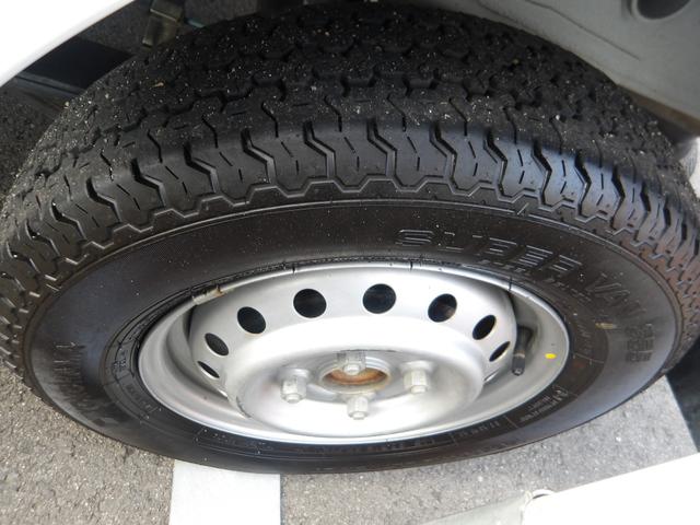 キャリイトラック KCエアコン・パワステ ワンオーナー車・4WD車・エアコン・パワーステアリング・荷台ゴムマット・ヘッドライトレベライザー・横滑り防止・フロントメッキグリル・車検9年7月・取説&保証書&記録簿・キー2個(67枚目)