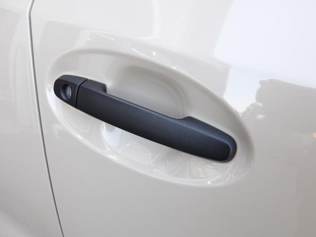 パッソ Ｘ　純正ＣＤオーディオ・ヘッドライトレベライザー・純正ハーフレースカバー・前後バンパー＆ドアミラー＆ドアノブ＆エンブレム塗装・電動格納ドアミラー・キーレス（10枚目）