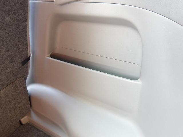 パッソ Ｘ　純正ＣＤオーディオ・ヘッドライトレベライザー・純正ハーフレースカバー・前後バンパー＆ドアミラー＆ドアノブ＆エンブレム塗装・電動格納ドアミラー・キーレス（59枚目）