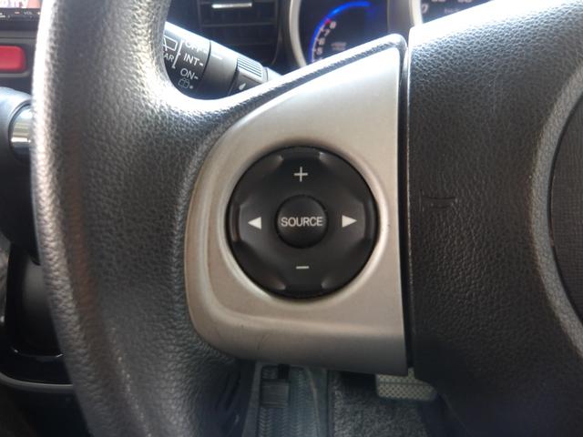 �X�e�A�����O�X�C�b�`���^�]���A�O������ڐ������炷���ƂȂ��A�I�[�f�B�I���̑��삪�\�ȕ֗��@�\�I���S�����K�ȃh���C�u�����o���Ă���܂��I