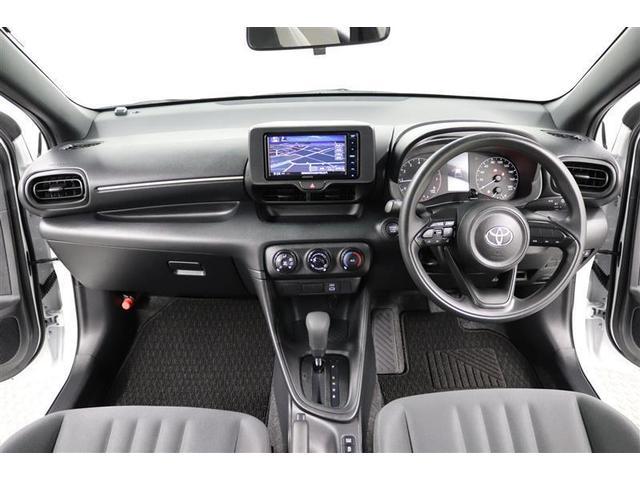 ヤリス Ｘ　１年保証　ワンオーナー　ワンセグ　メモリーナビ　ＣＤ再生　ミュージックプレイヤー接続可　バックカメラ　車線逸脱警報　クリアランスソナー　オートマチックハイビーム　衝突被害軽減システム　スマートキ－（6枚目）