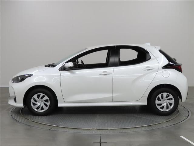 ヤリス Ｘ　１年保証　ワンオーナ－　ワンセグ　メモリーナビ　ミュージックプレイヤー接続可　バックカメラ　横滑り防止装置　車線逸脱警報　クリアランスソナー　オートマチックハイビーム　衝突被害軽減システム　スマートキ（4枚目）