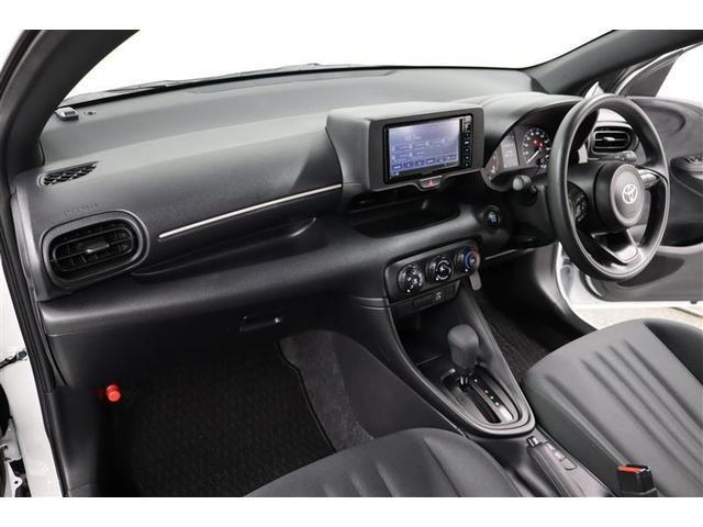 ヤリス Ｘ　１年保証　ワンオーナ－　ワンセグ　メモリーナビ　ミュージックプレイヤー接続可　バックカメラ　横滑り防止装置　車線逸脱警報　クリアランスソナー　オートマチックハイビーム　衝突被害軽減システム　スマートキ（20枚目）