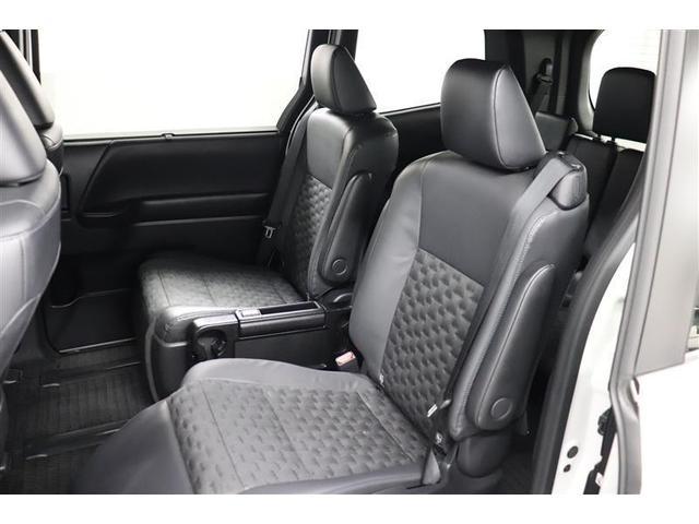 ヴォクシー ハイブリッドＳ－Ｚ　１年保証　フルセグ　メモリーナビ　ＤＶＤ再生　ミュージックプレイヤ接続可　後席モニター　オットマン　シートヒータ　全周囲カメラ　バックカメラ　衝突被害軽減システム　ＥＴＣ　両側電動スライド（19枚目）