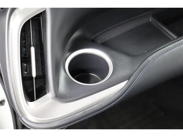 ヴォクシー ハイブリッドＳ－Ｚ　１年保証　フルセグ　メモリーナビ　ＤＶＤ再生　ミュージックプレイヤ接続可　後席モニター　オットマン　シートヒータ　全周囲カメラ　バックカメラ　衝突被害軽減システム　ＥＴＣ　両側電動スライド（23枚目）