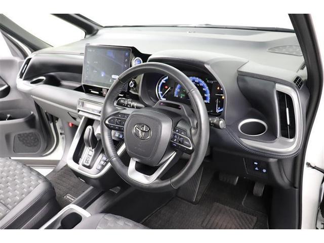 ヴォクシー ハイブリッドＳ－Ｚ　１年保証　フルセグ　メモリーナビ　ＤＶＤ再生　ミュージックプレイヤ接続可　後席モニター　オットマン　シートヒータ　全周囲カメラ　バックカメラ　衝突被害軽減システム　ＥＴＣ　両側電動スライド（33枚目）