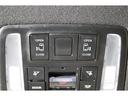 両側電動スライドドアはドアの直接操作以外にも運転席からのスイッチ操作やリモコン操作でも開閉が可能!狭い駐車場などでもドアの開閉が楽々・安心ですね!