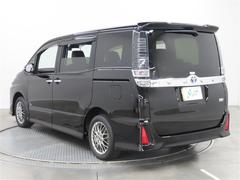 ���ޥۤ�УäǤ����Ѥ��������ޤ����μ��и�˭�٤ʥ����åդ��б��������ޤ��� 3