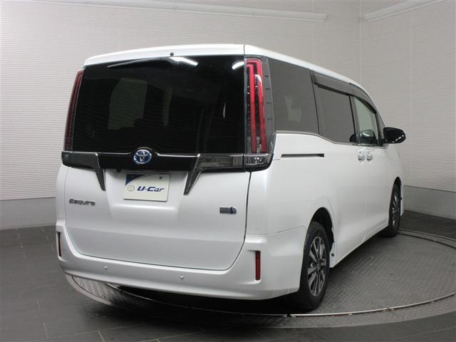 エスクァイア ハイブリッドＧｉプレミアムパッケジブラックテーラード　フルセグ　メモリーナビ　ＤＶＤ再生　バックカメラ　衝突被害軽減システム　ＥＴＣ　両側電動スライド　ＬＥＤヘッドランプ　乗車定員７人　３列シート　ワンオーナー　記録簿（4枚目）