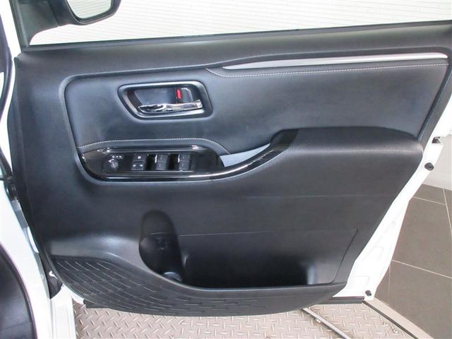 エスクァイア ハイブリッドＧｉプレミアムパッケジブラックテーラード　フルセグ　メモリーナビ　ＤＶＤ再生　バックカメラ　衝突被害軽減システム　ＥＴＣ　両側電動スライド　ＬＥＤヘッドランプ　乗車定員７人　３列シート　ワンオーナー　記録簿（32枚目）