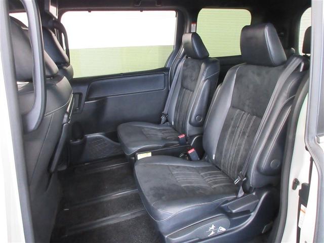 エスクァイア ハイブリッドＧｉプレミアムパッケジブラックテーラード　フルセグ　メモリーナビ　ＤＶＤ再生　バックカメラ　衝突被害軽減システム　ＥＴＣ　両側電動スライド　ＬＥＤヘッドランプ　乗車定員７人　３列シート　ワンオーナー　記録簿（34枚目）