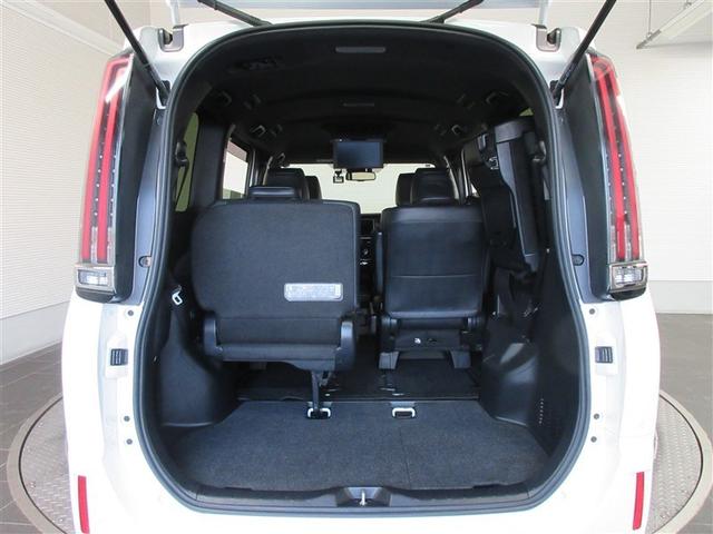 エスクァイア ハイブリッドＧｉプレミアムパッケジブラックテーラード　フルセグ　メモリーナビ　ＤＶＤ再生　バックカメラ　衝突被害軽減システム　ＥＴＣ　両側電動スライド　ＬＥＤヘッドランプ　乗車定員７人　３列シート　ワンオーナー　記録簿（37枚目）