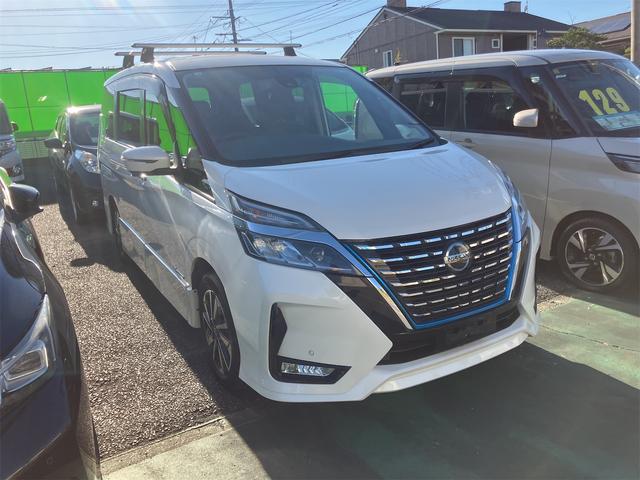 セレナ e-パワー ハイウェイスターV ETC 全周囲カメラ ナビ TV クリアランスソナー オートクルーズコントロール 衝突被害軽減システム 両側電動スライドドア オートライト LEDヘッドランプ スマートキー 電動格納ミラー 3列シート(14枚目)