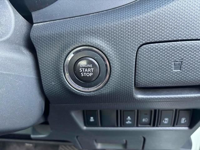 デリカＤ：２ Ｓ　ＥＴＣ　ナビ　ＴＶ　オートクルーズコントロール　衝突被害軽減システム　両側電動スライドドア　オートライト　ＨＩＤ　スマートキー　電動格納ミラー　ＣＶＴ　アルミホイール　ＣＤ　ＤＶＤ再生　ＵＳＢ（7枚目）