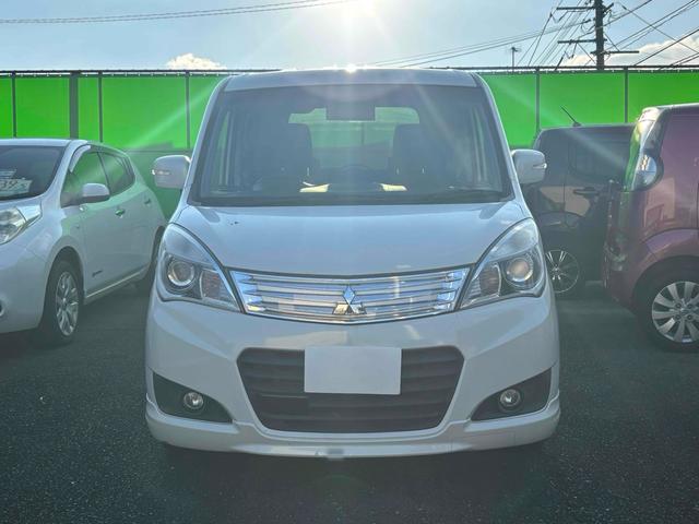 デリカＤ：２ Ｓ　ＥＴＣ　ナビ　ＴＶ　オートクルーズコントロール　衝突被害軽減システム　両側電動スライドドア　オートライト　ＨＩＤ　スマートキー　電動格納ミラー　ＣＶＴ　アルミホイール　ＣＤ　ＤＶＤ再生　ＵＳＢ（13枚目）