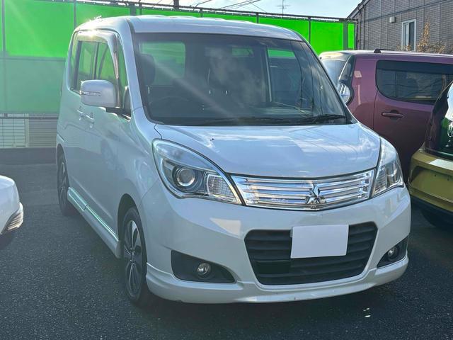 デリカＤ：２ Ｓ　ＥＴＣ　ナビ　ＴＶ　オートクルーズコントロール　衝突被害軽減システム　両側電動スライドドア　オートライト　ＨＩＤ　スマートキー　電動格納ミラー　ＣＶＴ　アルミホイール　ＣＤ　ＤＶＤ再生　ＵＳＢ（14枚目）