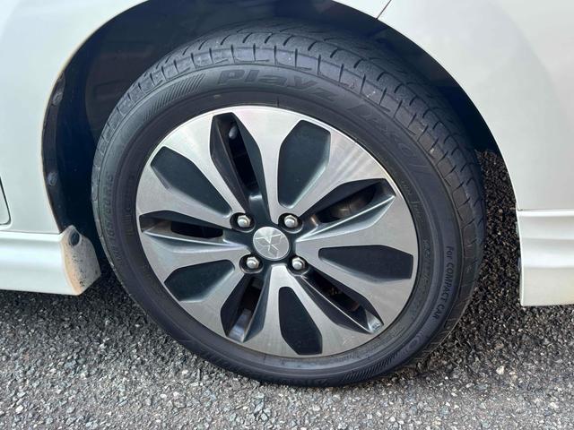 デリカＤ：２ Ｓ　ＥＴＣ　ナビ　ＴＶ　オートクルーズコントロール　衝突被害軽減システム　両側電動スライドドア　オートライト　ＨＩＤ　スマートキー　電動格納ミラー　ＣＶＴ　アルミホイール　ＣＤ　ＤＶＤ再生　ＵＳＢ（20枚目）