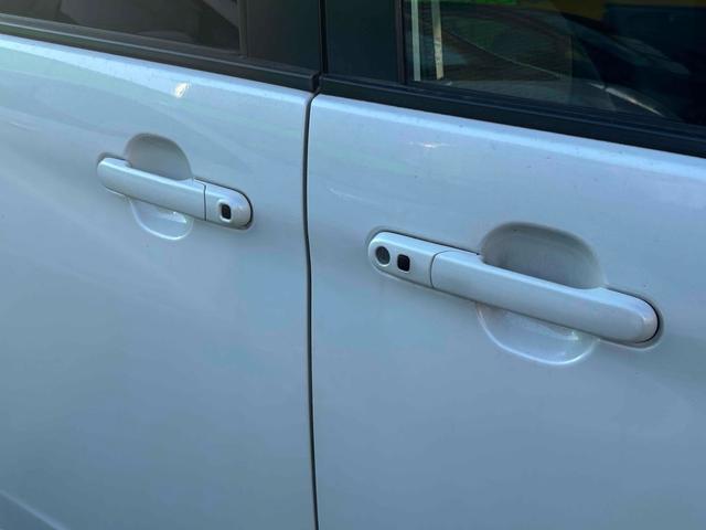 デリカＤ：２ Ｓ　ＥＴＣ　ナビ　ＴＶ　オートクルーズコントロール　衝突被害軽減システム　両側電動スライドドア　オートライト　ＨＩＤ　スマートキー　電動格納ミラー　ＣＶＴ　アルミホイール　ＣＤ　ＤＶＤ再生　ＵＳＢ（30枚目）