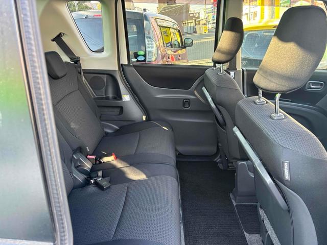 デリカＤ：２ Ｓ　ＥＴＣ　ナビ　ＴＶ　オートクルーズコントロール　衝突被害軽減システム　両側電動スライドドア　オートライト　ＨＩＤ　スマートキー　電動格納ミラー　ＣＶＴ　アルミホイール　ＣＤ　ＤＶＤ再生　ＵＳＢ（33枚目）