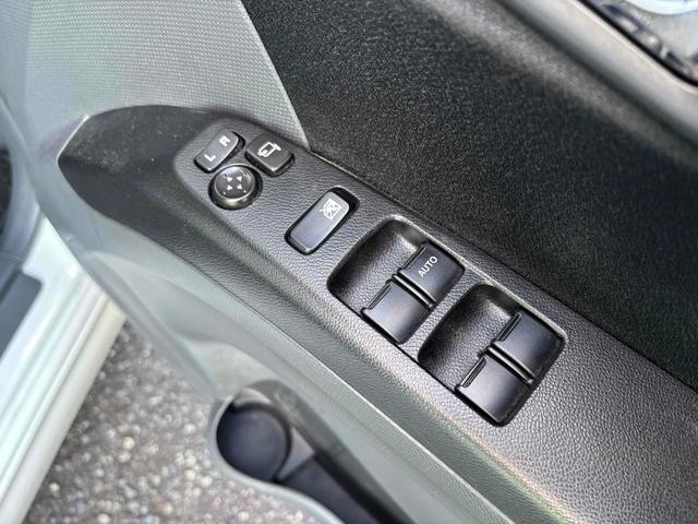 デリカＤ：２ Ｓ　ＥＴＣ　ナビ　ＴＶ　オートクルーズコントロール　衝突被害軽減システム　両側電動スライドドア　オートライト　ＨＩＤ　スマートキー　電動格納ミラー　ＣＶＴ　アルミホイール　ＣＤ　ＤＶＤ再生　ＵＳＢ（41枚目）