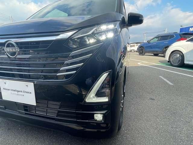 デイズ 660 ハイウェイスターX プロパイロット エディション 純正9インチナビ・アラウンドビューモニタ 禁煙 オートクルーズコントロール LEDヘッド ワンオ-ナ- アイドリングストップ LKAS パワーステアリング 点検記録簿 オートエアコン ワンセグ メモリーナビゲーション パワーウィンド ABS(19枚目)