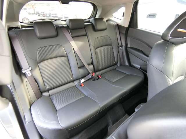 オーラ １．２　Ｇ　レザーエディション　純正ナビ・アラウンドビューモニター・ＢＯＳＥ　ワンオーナ　追突防止　クルコン　本革　車線逸脱警報装置　禁煙車　ＬＥＤ　記録簿　ＥＴＣ　メモリーナビゲーション　ＡＷ　キーレスエントリー　オートエアコン　ＡＢＳ　パワーウィンドウ　ナビ＆ＴＶ　パワステ（16枚目）