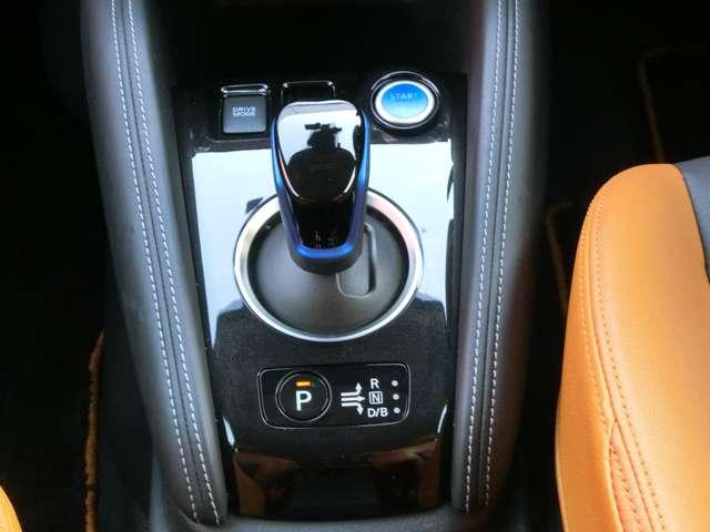 キックス １．２　Ｘ　ツートーン　インテリアエディション　（ｅ－ＰＯＷＥＲ）　純正９インチナビ・プロパイロット・アラウ　エマージェンシーＢ　アラウンドモニター　ワンオーナ　エアコン　スマートキー　記録簿　ＥＴＣ　サイドエアバック　ＡＷ　キーレス　ＡＢＳ　パワーウィンドウ　アダプティブクルコン　車線逸脱警報装置（12枚目）