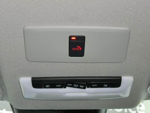 ノート １．２　Ｘ　純正９インチナビ・アラウンドビューモニタ　衝突被害軽減ブレ－キ　全方位カメラ　レーンアシスト　ワンオーナー　整備記録簿　ワンセグＴＶ　ＴＶナビ　サイドカーテンエアバック　メモリーナビ　パワーウィンドウ　オートエアコン　キーレス　ＡＢＳ（12枚目）