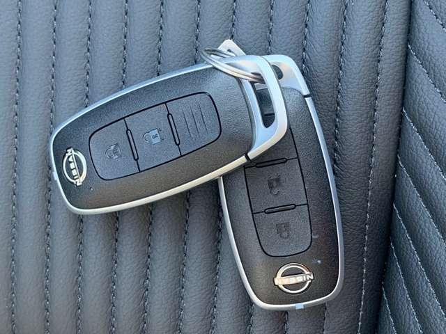 オーラ 1.2 G レザーエディション 衝突被害軽減ブレーキ ワンオーナ 追突防止 車線逸脱警報装置 禁煙車 LED 盗難防止 記録簿 バックモニター インテリジェントキー メモリーナビゲーション AW キーレスエントリー オートエアコン 展示試乗車UP ABS(3枚目)