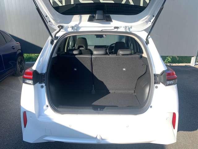 オーラ 1.2 G レザーエディション 衝突被害軽減ブレーキ ワンオーナ 追突防止 車線逸脱警報装置 禁煙車 LED 盗難防止 記録簿 バックモニター インテリジェントキー メモリーナビゲーション AW キーレスエントリー オートエアコン 展示試乗車UP ABS(16枚目)