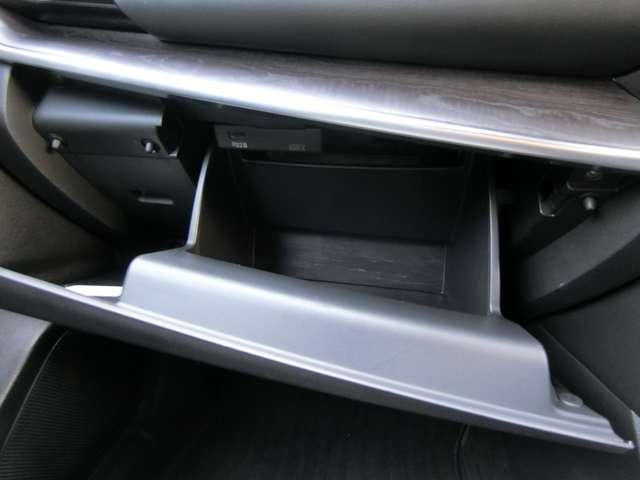 ��e�ʂ̃O���[�u�{�b�N�X�@�Ԍ��؂⏬�������[�\�ł�