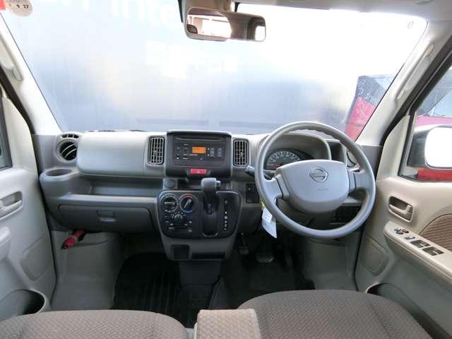 ＮＶ１００クリッパーバン ６６０　ＧＸ　ハイルーフ　アルミホイール　キーレスエントリーキー　パワーウィンドー　助手席エアバック　エアコン　ワンオーナー　運転席エアバック　記録簿有　パワステ　ＡＢＳ（4枚目）
