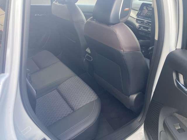 ���㕔���ȁ���Ȃ���l�̕��ł�����������X�y�[�X���m�ہB�������[���V�[�g�̃N�b�V�������_�炩�������O�h���C�u�̔�J���y�����Ă���܂��B