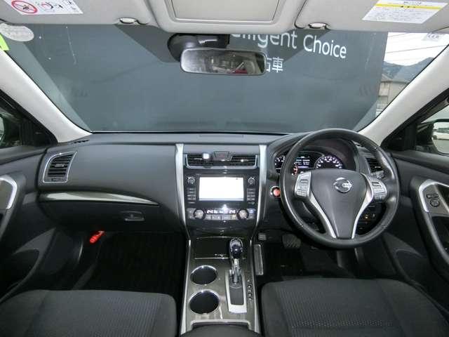 ティアナ ２．５　ＸＬ　ナビＡＶＭパッケージ　アラウンドビュー　サイドエアバッグ　ワンセグＴＶ　バックモニター　ＥＴＣ　盗難防止システム　メモリ－ナビ　エアバッグ　ナビ＆ＴＶ　ＡＢＳ　アルミホイール　フルオートエアコン　サイドモニター　クルーズＣ（4枚目）