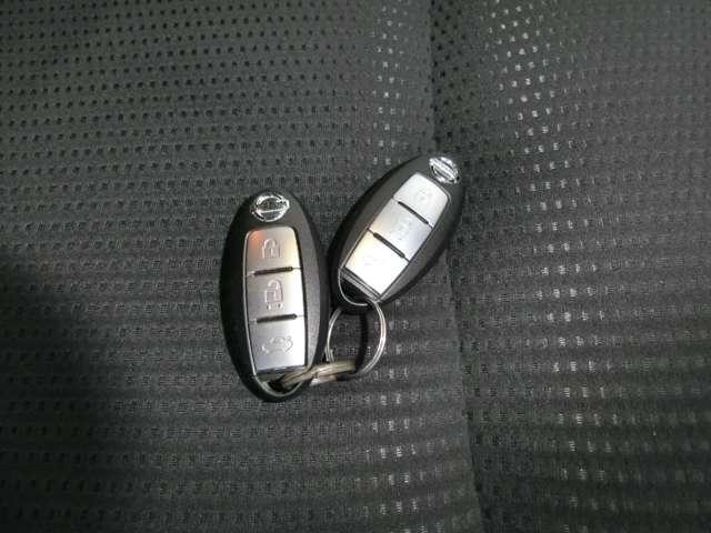 ティアナ ２．５　ＸＬ　ナビＡＶＭパッケージ　アラウンドビュー　サイドエアバッグ　ワンセグＴＶ　バックモニター　ＥＴＣ　盗難防止システム　メモリ－ナビ　エアバッグ　ナビ＆ＴＶ　ＡＢＳ　アルミホイール　フルオートエアコン　サイドモニター　クルーズＣ（11枚目）