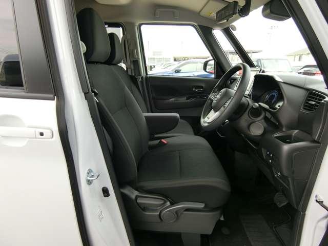 ルークス ６６０　ハイウェイスターＸ　プロパイロット　エディション　ホワイトパール　ＱＢＢ　日差純正９インチメモ　左右パワースライドドア　アイドリング　パノラマモニター　助手席エアバッグ　衝突軽減ブレーキ　ＰＷ　ナビ＆ＴＶ　１セグ　禁煙　ＬＥＤヘッドライト　ＬＤＷ　スマートキー　ワンオーナー車　ＰＳ　ＡＡＣ（18枚目）