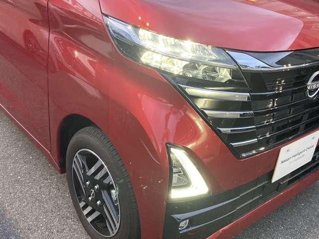 ルークス ６６０　ハイウェイスターＸ　当社試乗車ＵＰ　メモリーナビ９インチ　アラ　アイスト　衝突被害軽減ブレ－キ　マルチビューカメラ　車線逸脱警報装置　禁煙　ＬＥＤ　スマートキー　パワーウィンドウ　ワンオーナー　カーテンエアバック　ナビＴＶ　バックカメラ　記録簿　パワステ　キーフリ（7枚目）