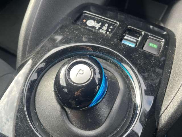 ��-�o�n�v�d�q�Ȃ�ł͂̃V�t�g���o�[�ŁA�o�b�N��h���C�u�Ȃǂ̐؂�ւ������N���N�ł��I