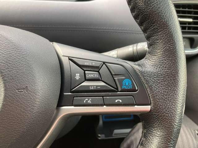 �������H�ł́A�P���ȁg�a�ؑ��s�h�ƒ����Ԃ́g���q���s�h�B�v���p�C���b�g�́A���̂Q�̃V�[���ŁA�h���C�o�[�ɑ����ăA�N�Z���A�u���[�L�A�X�e�A�����O�𐧌�B