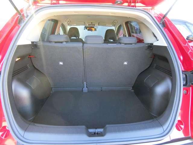 ノート １．２　Ｘ　純正ナビ・アラウンドビューモニター・エマ　衝突被害軽減ブレ－キ　全方位カメラ　ＥＴＣ付　ＬＥＤヘッドライト　レーンアシスト　ワンオーナー　ドラレコ　整備記録簿　ワンセグＴＶ　ＴＶナビ　サイドカーテンエアバック　メモリーナビ　パワーウィンドウ（17枚目）