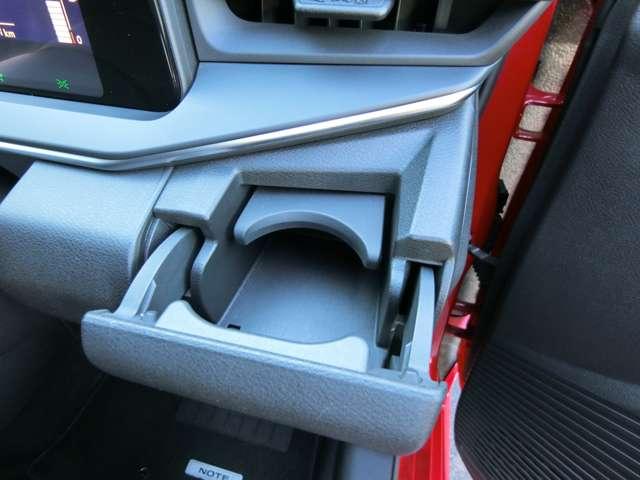 ノート １．２　Ｘ　純正ナビ・アラウンドビューモニター・エマ　衝突被害軽減ブレ－キ　全方位カメラ　ＥＴＣ付　ＬＥＤヘッドライト　レーンアシスト　ワンオーナー　ドラレコ　整備記録簿　ワンセグＴＶ　ＴＶナビ　サイドカーテンエアバック　メモリーナビ　パワーウィンドウ（20枚目）