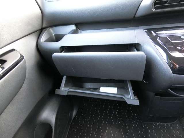 ルークス ６６０　ハイウェイスターＸ　プロパイロット　エディション　純正９インチナビ・アラウンドビューモニタ　左右パワースライドドア　アイドリング　パノラマモニター　助手席エアバッグ　衝突軽減ブレーキ　ＰＷ　ナビ＆ＴＶ　１セグ　ＬＥＤヘッドライト　ＬＤＷ　スマートキー　ワンオーナー車　ＰＳ　定期点検記録簿（32枚目）