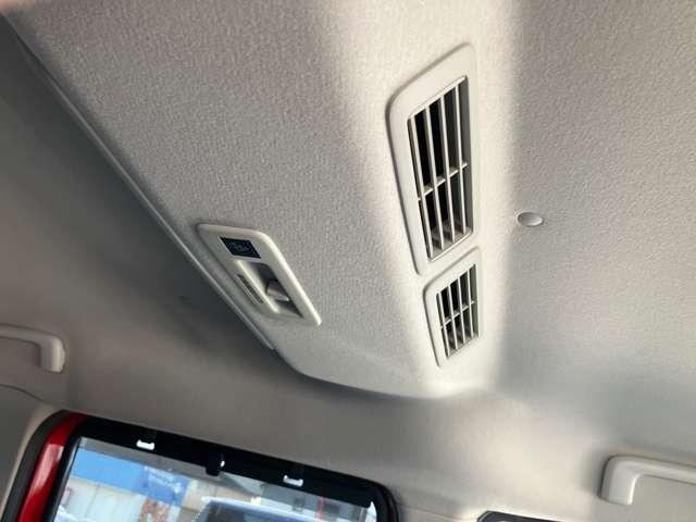 ��Ȃɗ╗�𑗂�V�[�����O�t�@���𑕔����Ă��܂��B