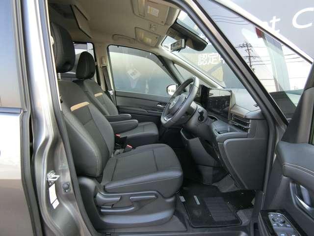 セレナ １．４　ｅ－ＰＯＷＥＲ　ハイウェイスターＶ　純正ナビ・アラウンドビューモニター・エマ　自動（被害軽減）ブレーキ　ＬＤＰ　追従クルーズ　ＬＥＤランプ　アルミホイール　ドライブレコーダ　ＥＴＣ　記録簿　スマートキー　１オナ　オートエアコン　ナビＴＶ　メモリーナビ　キーレス　３６０カメラ（18枚目）