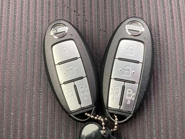 セレナ ２．０　ハイウェイスター　Ｖセレクション　純正メモリーナビ・アラウンドビューモニタ　全周カメラ　Ｉ－ＳＴＯＰ　サイドカメラ　両側ＡＳＤ　Ａクルーズ　車線逸脱　ＬＥＤヘッドライト　バックカメラ　ドライブレコーダー　キーレス　オートエアコン　パワーウインドウ　エアバッグ　アルミ　ＡＢＳ（16枚目）