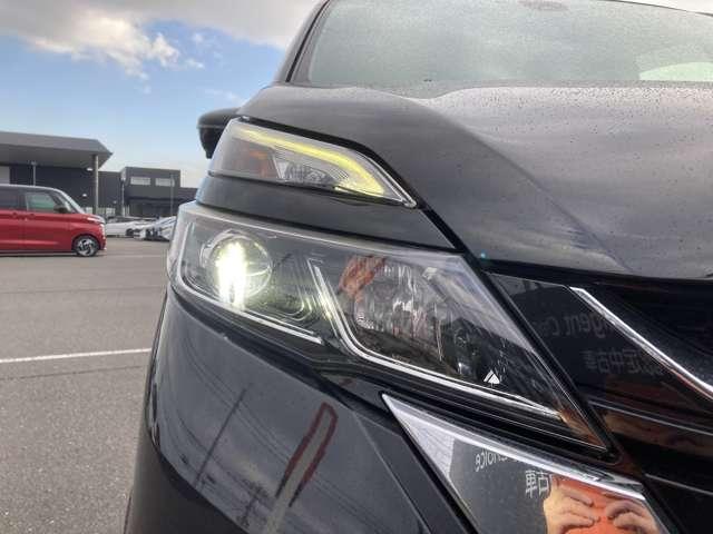 セレナ ２．０　ハイウェイスター　Ｖセレクション　純正メモリーナビ・アラウンドビューモニタ　全周カメラ　Ｉ－ＳＴＯＰ　サイドカメラ　両側ＡＳＤ　Ａクルーズ　車線逸脱　ＬＥＤヘッドライト　バックカメラ　ドライブレコーダー　キーレス　オートエアコン　パワーウインドウ　エアバッグ　アルミ　ＡＢＳ（18枚目）