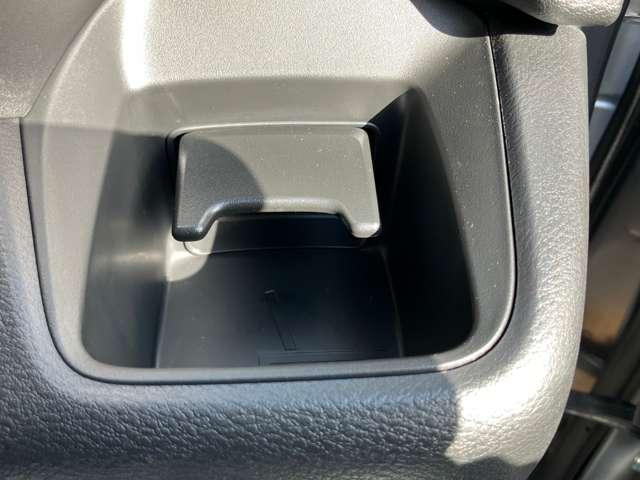 �^�]�ȑ��̃h�����N�z���_�[�B����Ȃɂ��A���l�Ƀh�����N�z���_�[���A�������܂��B