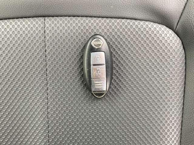 �C���e���W�F���g�L�[�@�L�[���|�P�b�g�Ȃǂɓ���Ă����΁A���N�G�X�g�X�C�b�`�����������ŁA�h�A�̃��b�N�E�A�����b�N���ł��G���W���̎n���E��~���L�[�����o�����ƂȂ��ł��܂��B