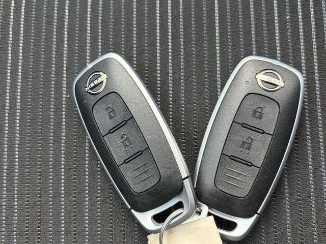 �C���e���W�F���g�L�[�@�L�[���|�P�b�g�Ȃǂɓ���Ă����΁A���N�G�X�g�X�C�b�`�����������ŁA�h�A�̃��b�N�E�A�����b�N���ł��G���W���̎n���E��~���L�[�����o�����ƂȂ��ł��܂��B